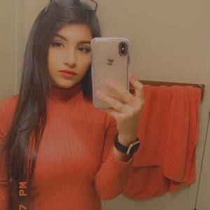 Meet your Posher, Dalia